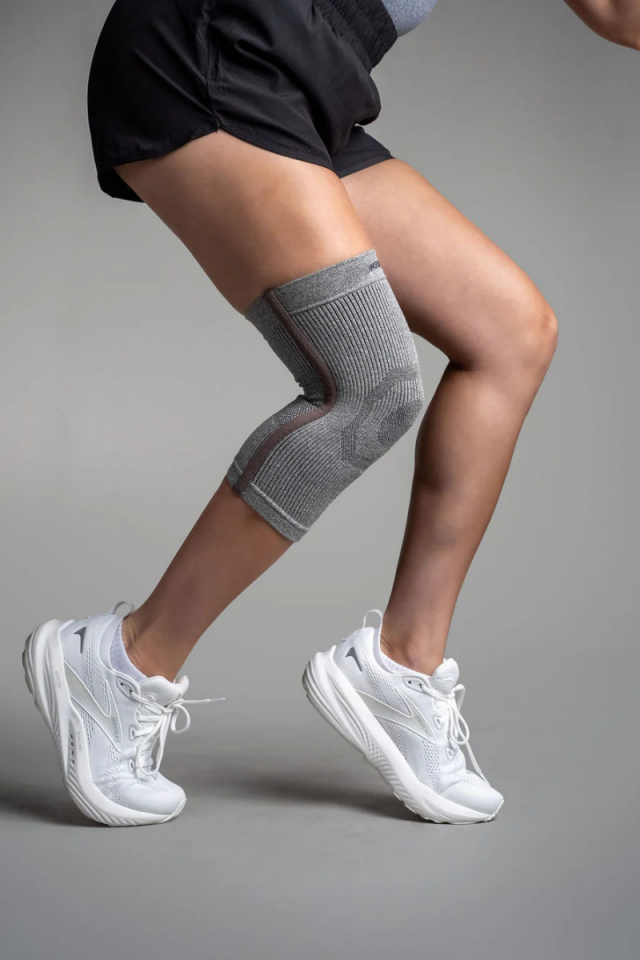 INCREDIWEAR 7/24 Infrared Kızılötesi Dolaşımı Destekleyen Premium Diz Desteği